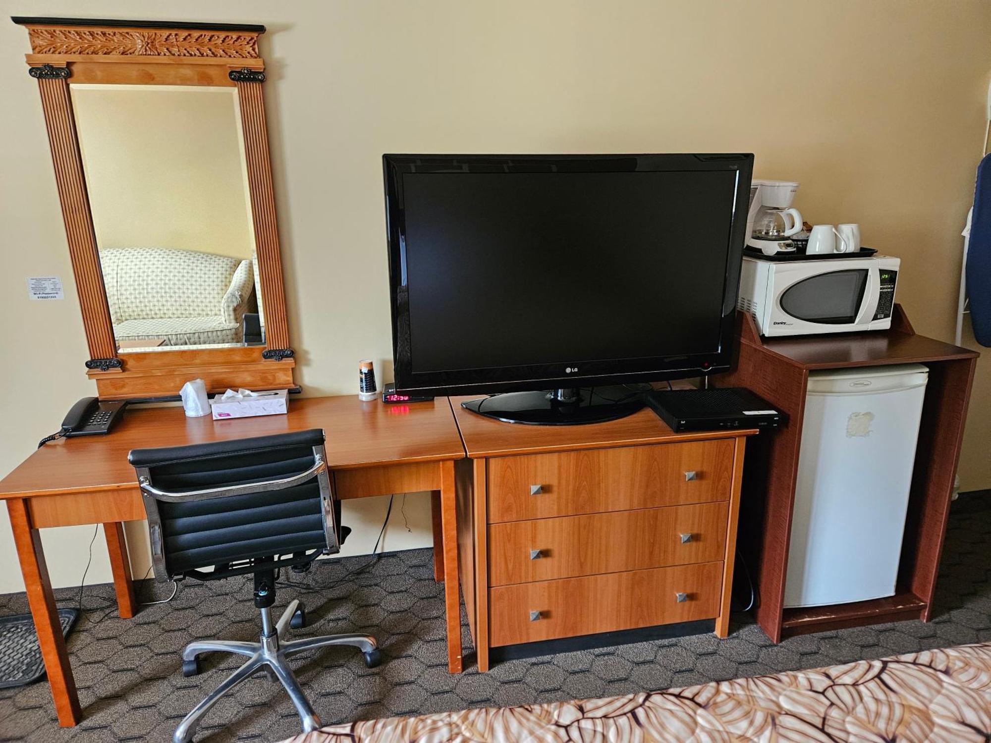 Forest Plaza Motel Mount Forest Экстерьер фото