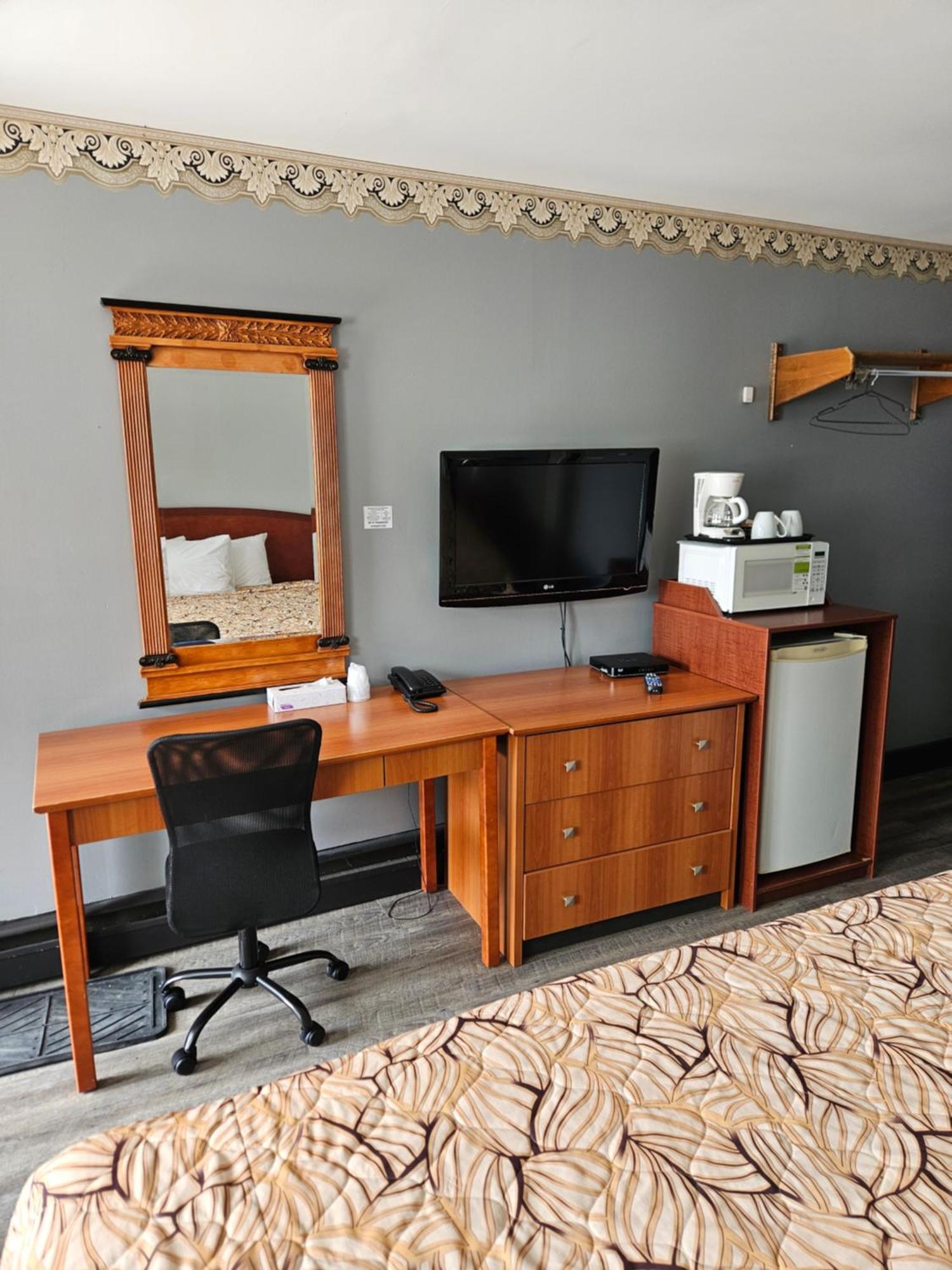 Forest Plaza Motel Mount Forest Экстерьер фото