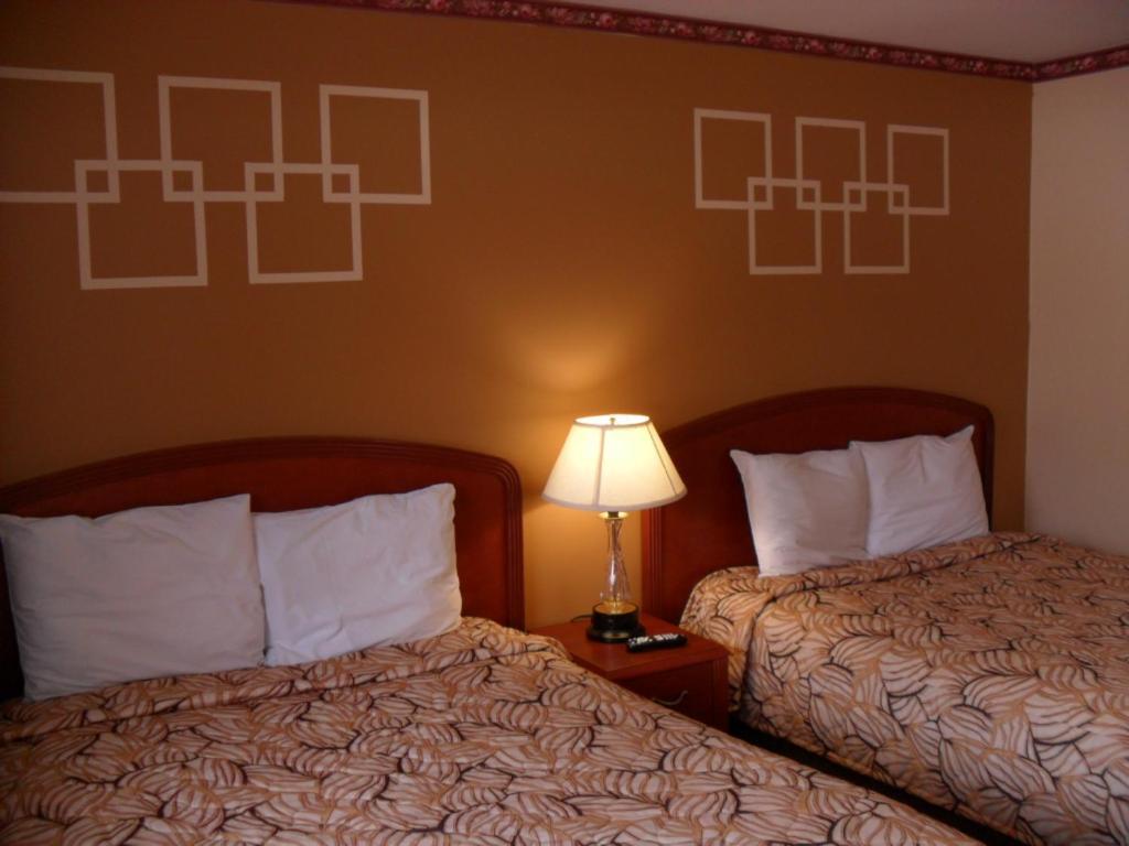 Forest Plaza Motel Mount Forest Экстерьер фото